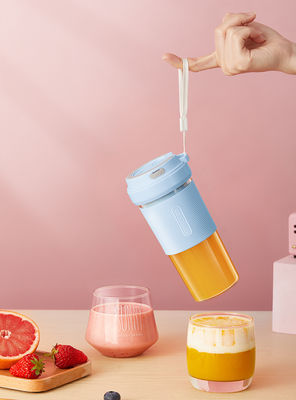 Drahtloser aufladender tragbarer elektrischer Juice Cup Juicing Fruit Blender BPA freies 300ml